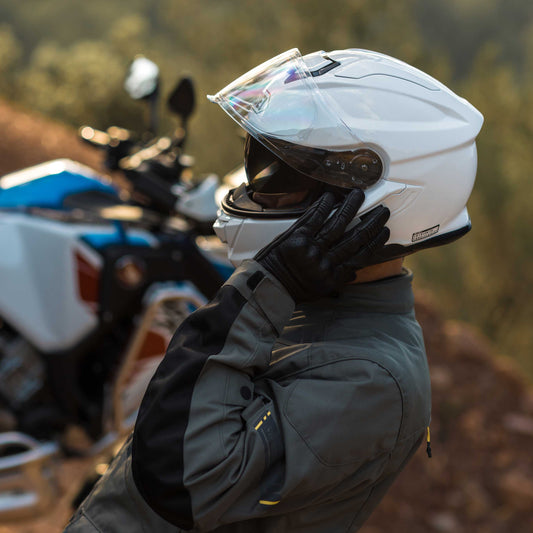 How Long Does a SHOEI Helmet Last? - SHOEI UK